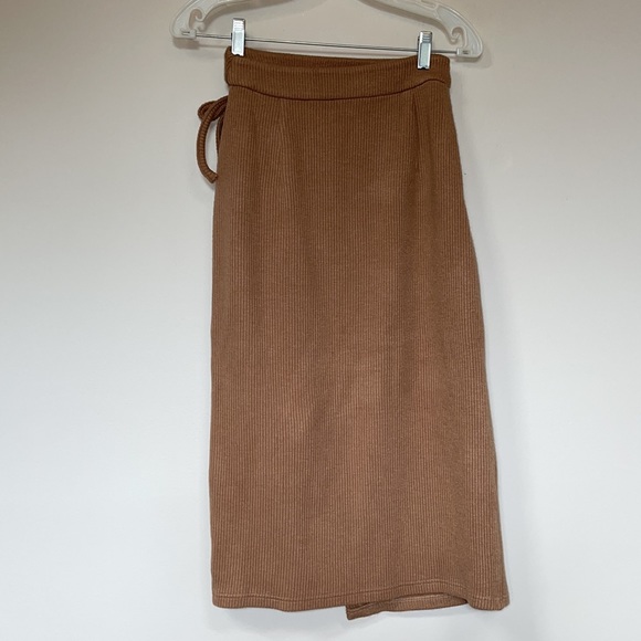 Petite Studio ribbed midi sweater skirt - Picture 7 of 10